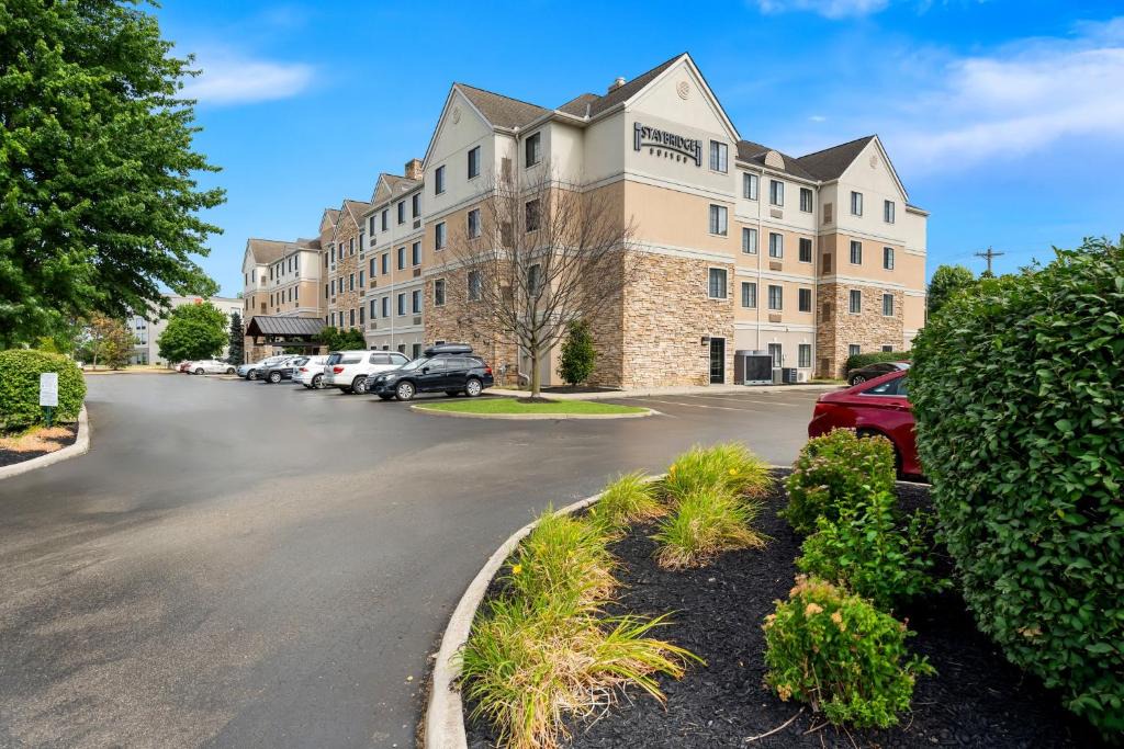 West Chester Hotel | Staybridge Suites - Cincinnati North by IHG