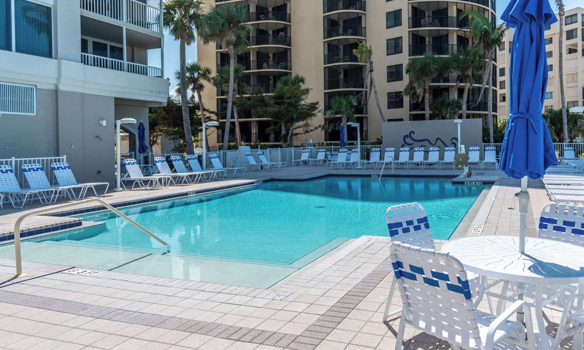 South Island Hotel | Steps to Beach | Pool & Free Parking Included!
