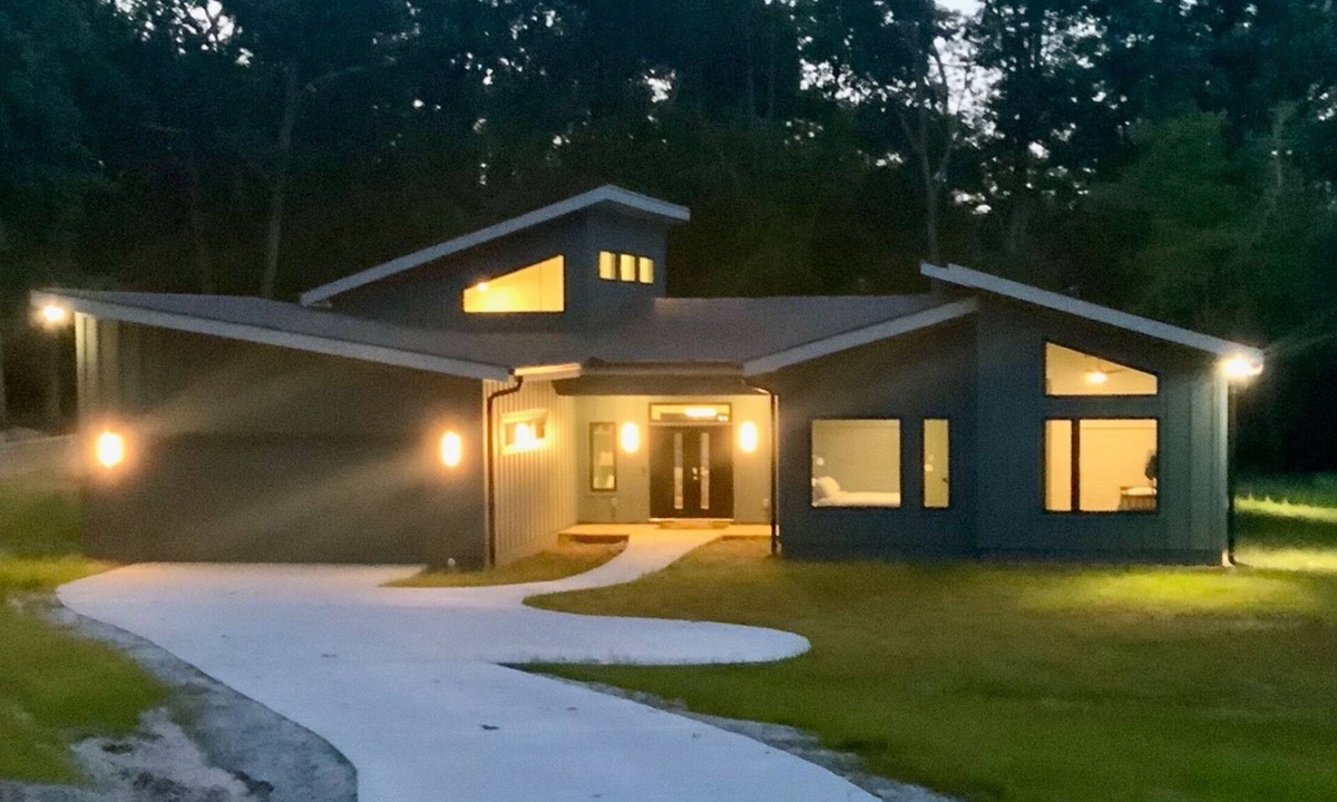 Dewy Rose House | Stunning contemporary home in the woods; sauna, screened porch, soaring ceilings