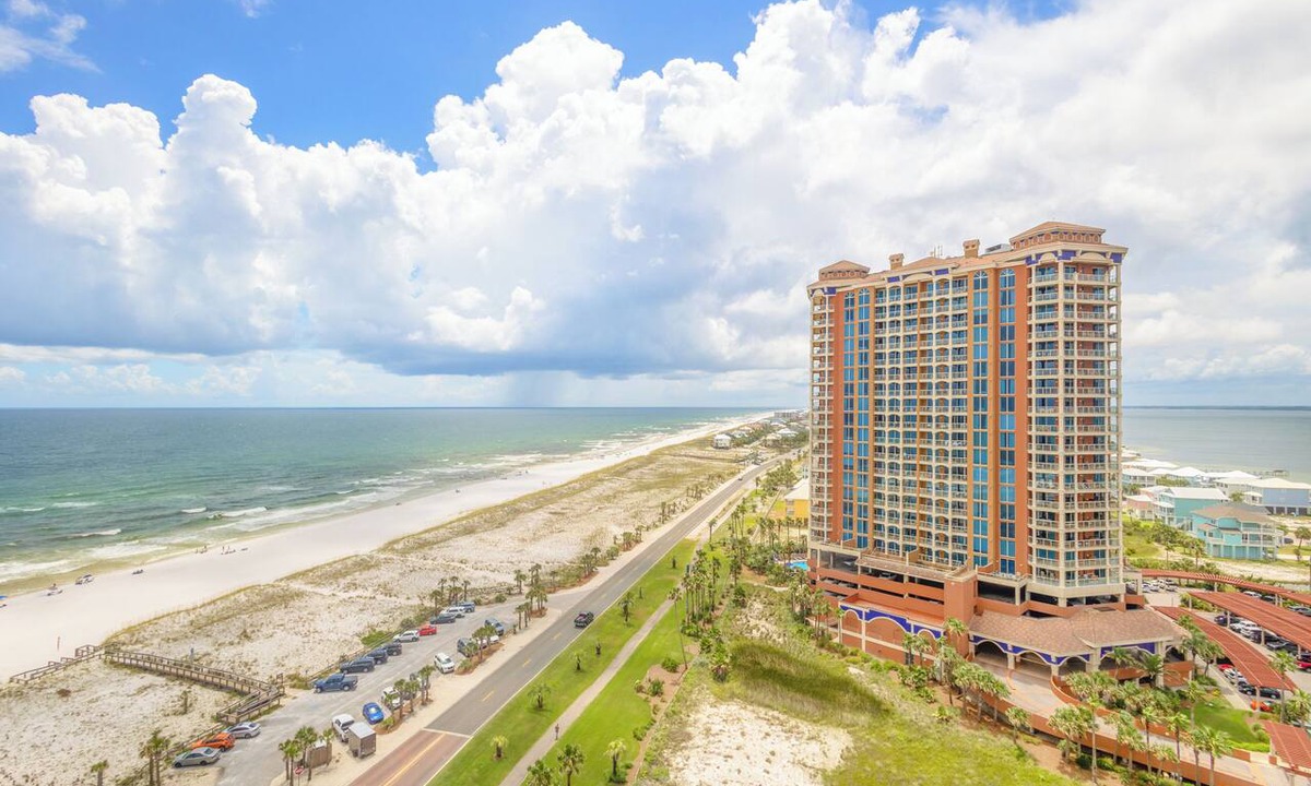 Pensacola Beach Condo | Stunning Gulf Front Views at Portofino 1-1401