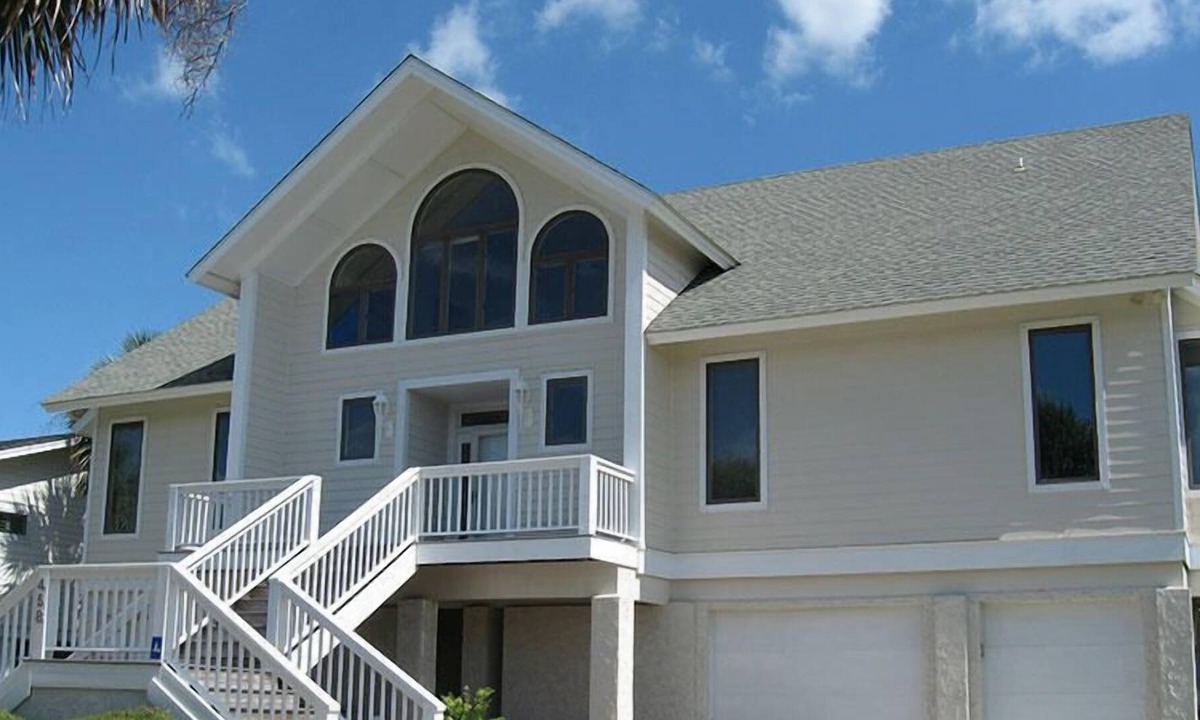 Saint Helena Island House | Stunning Oceanfront Beach Home w/ Five Water-Facing Decks & Gourmet Kitchen