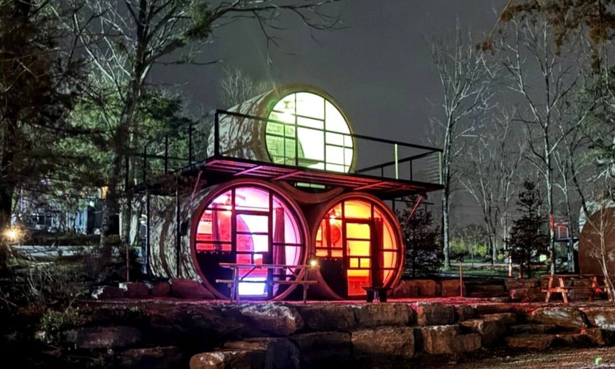 Lancaster House | Stunning Tube Vacation Rental with Fire Pit in Danville, Kentucky