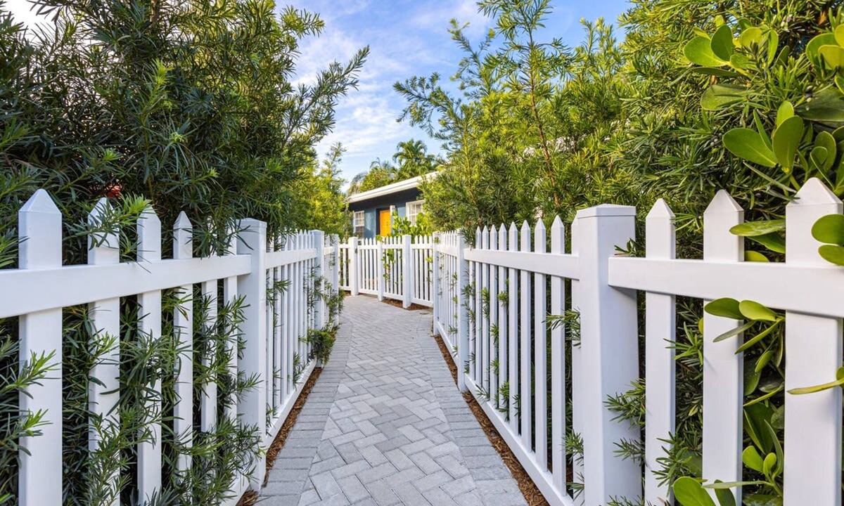 Sailboat Bend Apartment | Stylish 2 BR Condo - Close to Riverwalk