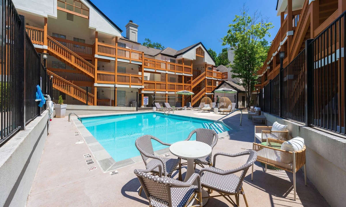 Garden Hills Apartment | Stylish Buckhead Condo Your Urban Getaway in ATL