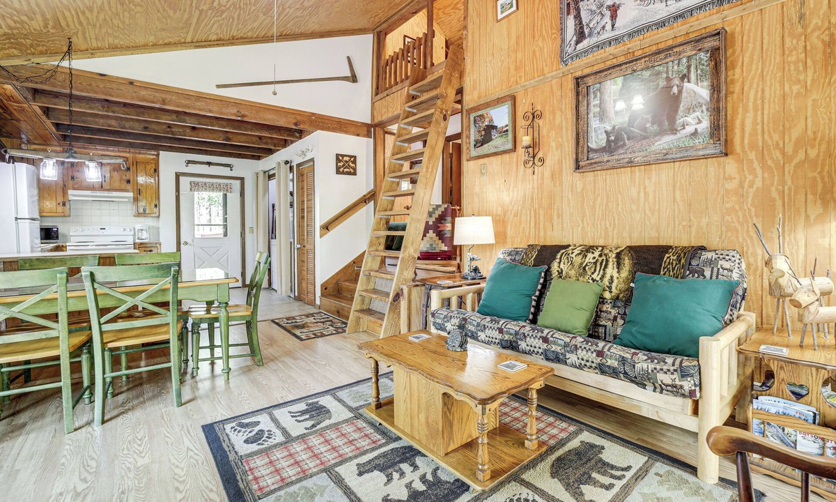 Whittier Cabin | Summer Creekside Cabin Retreat w/Deck