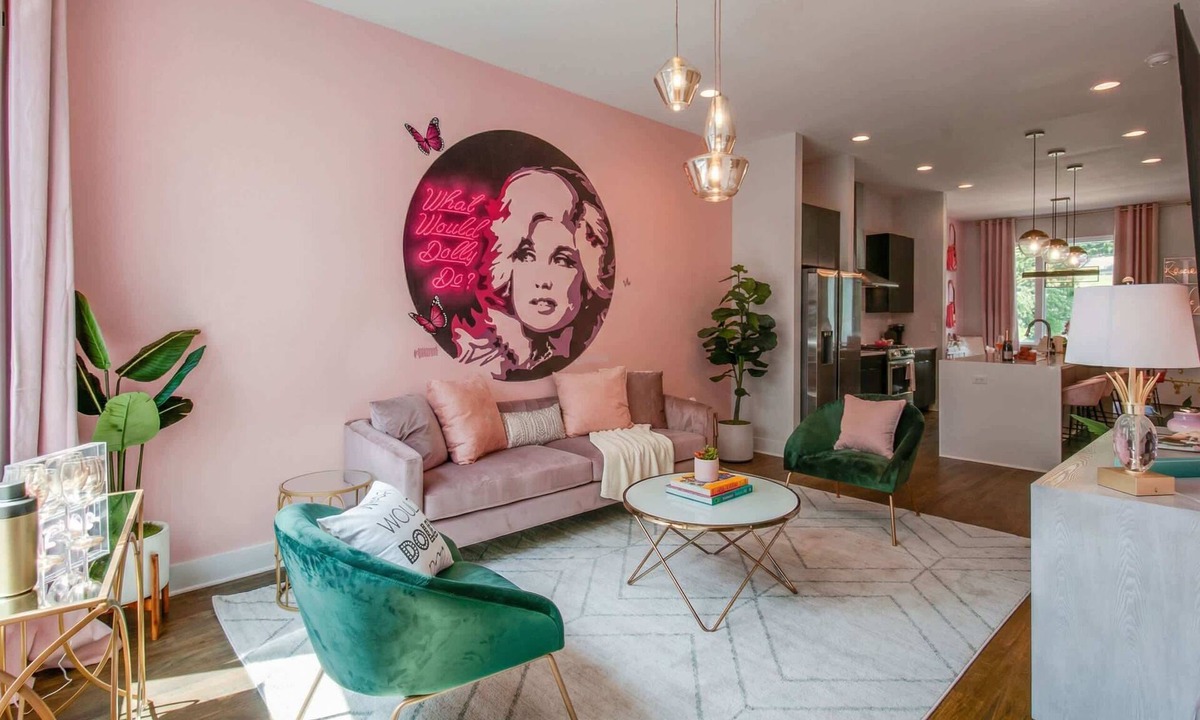 Nashville House | Summer rooftop decks, karaoke rooms, game rooms near Broadway & Nissan Stadium