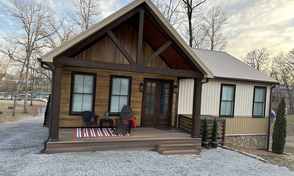 Gilbertsville House | Sun-Ray- Waterfront with private boat dock!