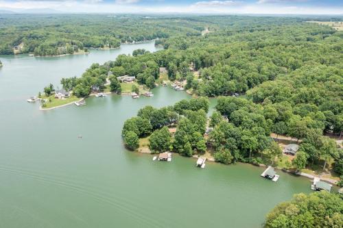 High Point House | Sundance - Lakefront w/Private Dock