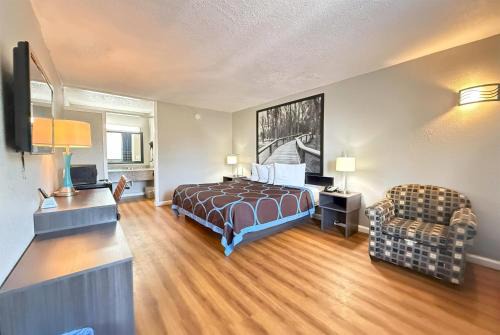 Hardeeville Hotel | Super 8 by Wyndham Hardeeville - Savannah North