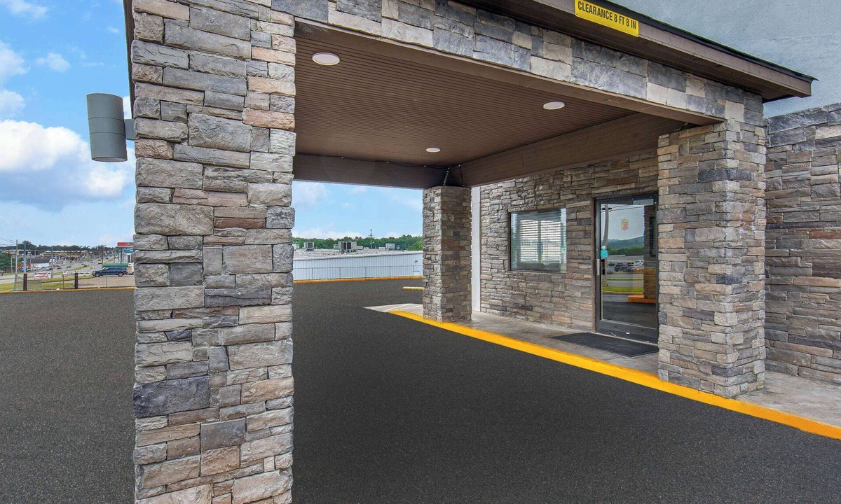 Somerset Hotel | Super 8 by Wyndham Somerset