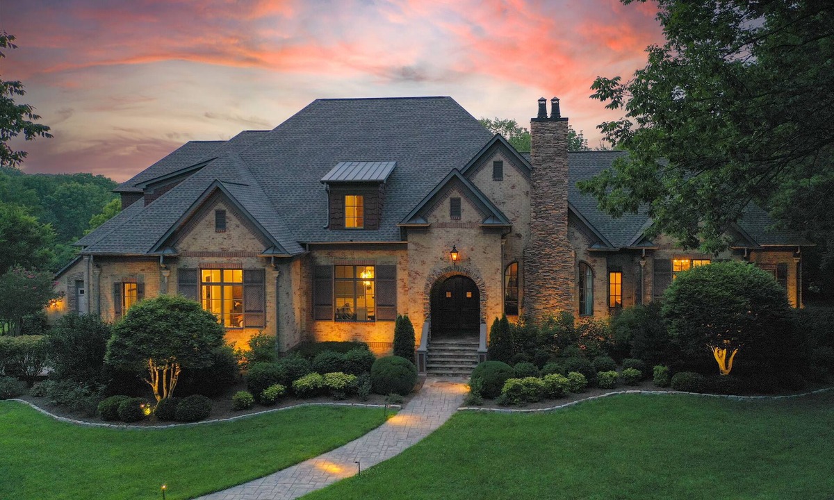 Nashville House | Supreme Luxury for Big Groups - Golf, Concierge, Theater, Game Room, 9 Bedrooms