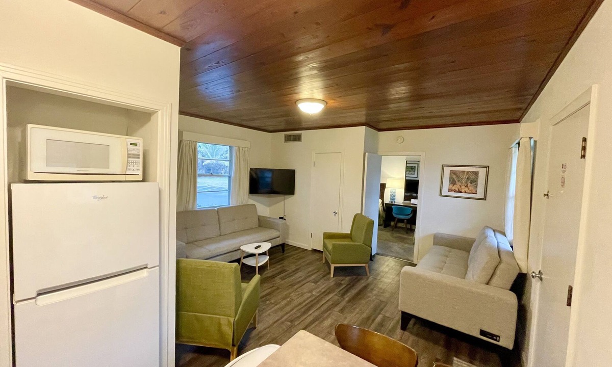 Cocoa Beach Hotel | Surf Studio Beach Resort