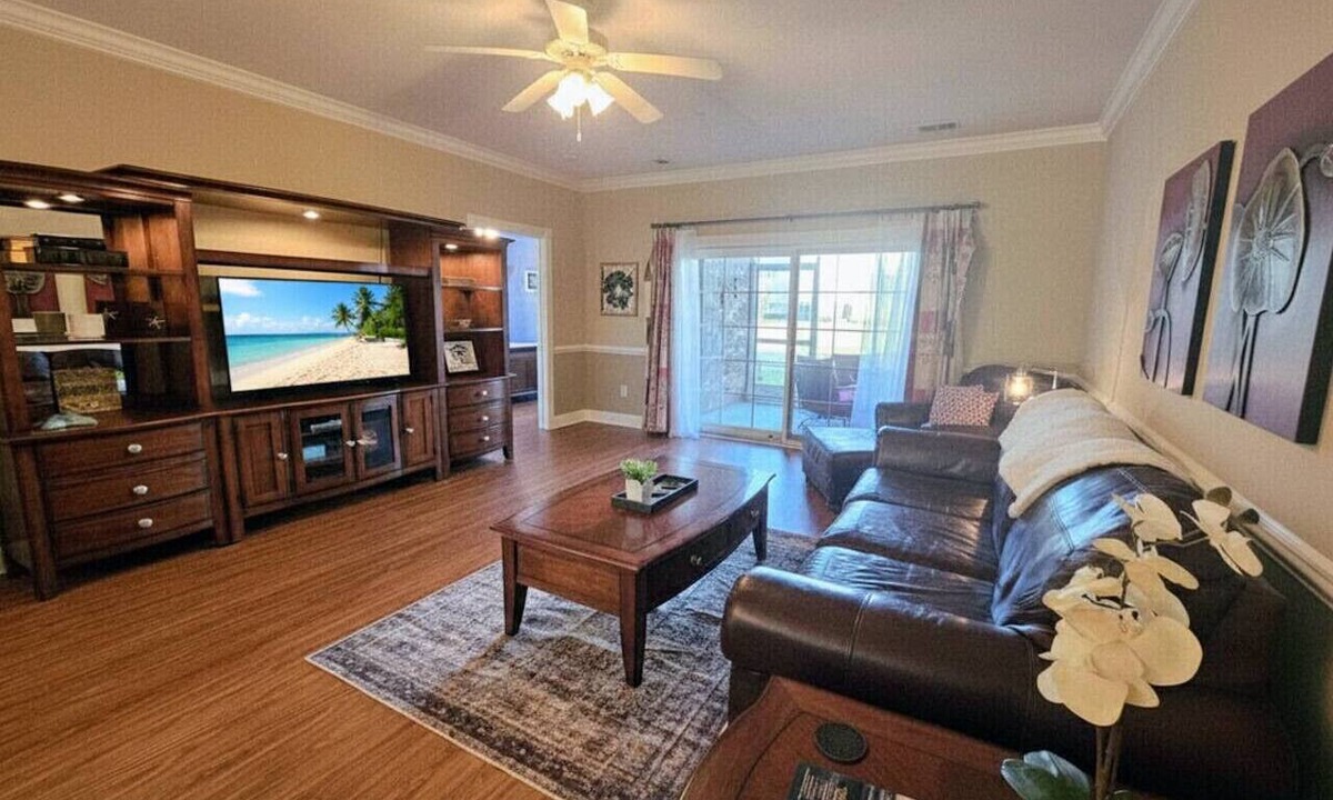 Central Myrtle Beach Apartment | Sweet Magnolias | Beach Escape Near Top Courses