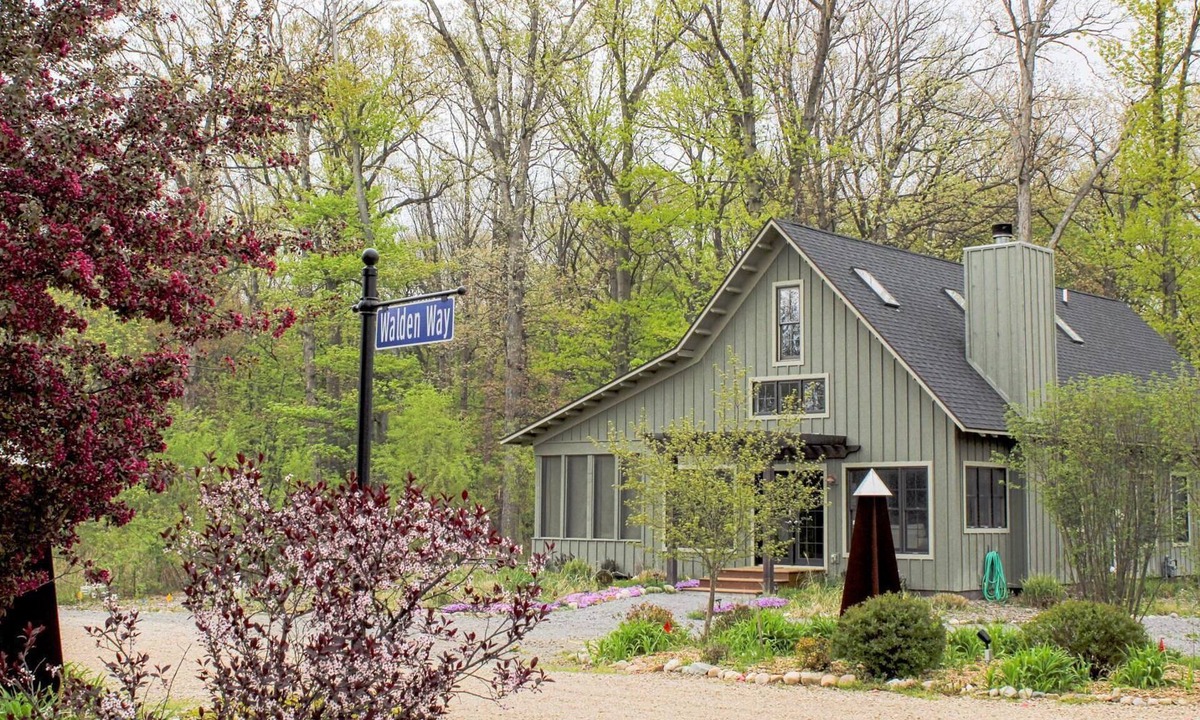New Buffalo Cottage | Tallgrass Cottage | Walden Woods Retreat | Loft & Screened Porch