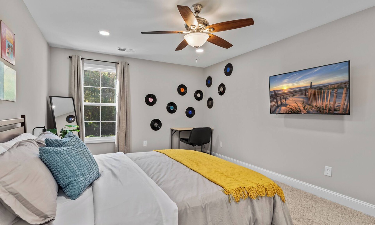 Kannapolis House | The Aspen ~ New, Trendy 3 Bed Near The Action