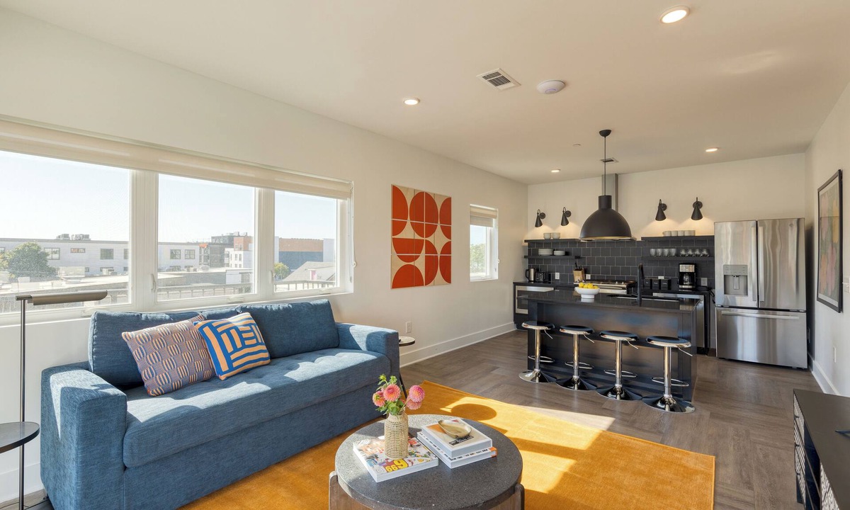 Historic Edgefield House | The Carter Buyout - 2 Units by AvantStay | Group Stays