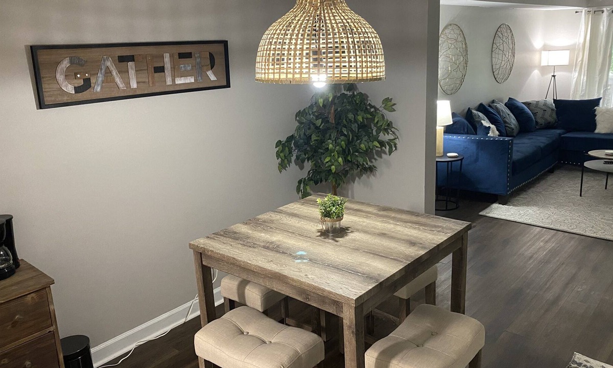 Athens Condo | The Condo at Appleby…1 mile to stadium & downtown