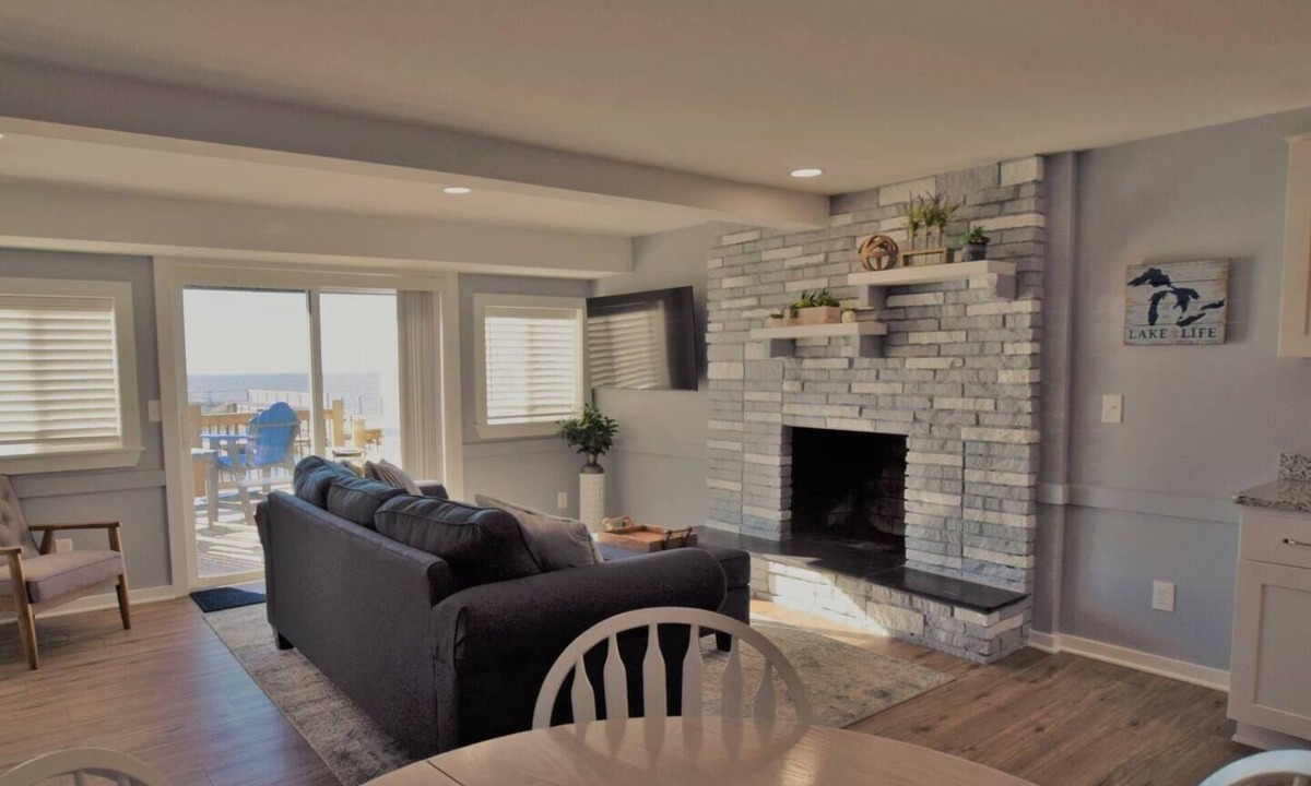 Anchorville House | The Cottages at Northpointe - 1,2,3
