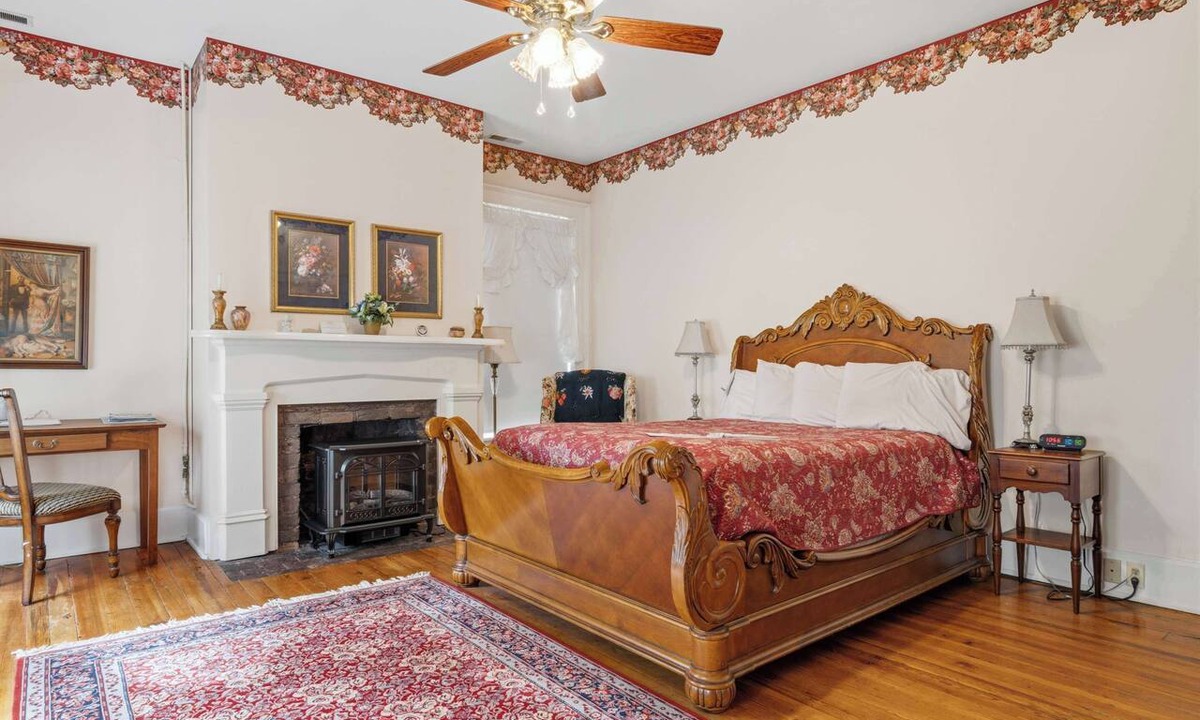 Dublin Bed & Breakfast | The Cowan Suite Historic Rockwood Manor