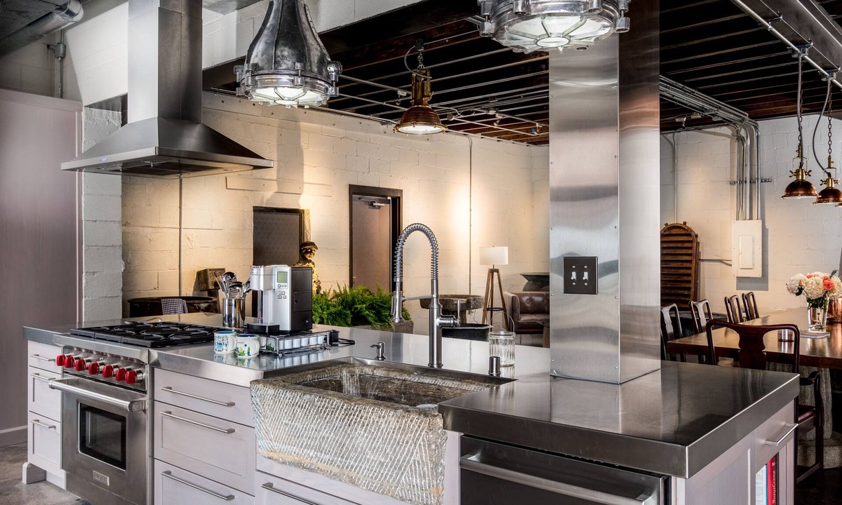 Downtown House | THE GARDEN VAULT - Culture-Filled Downtown Loft-Style Property, A Must See!