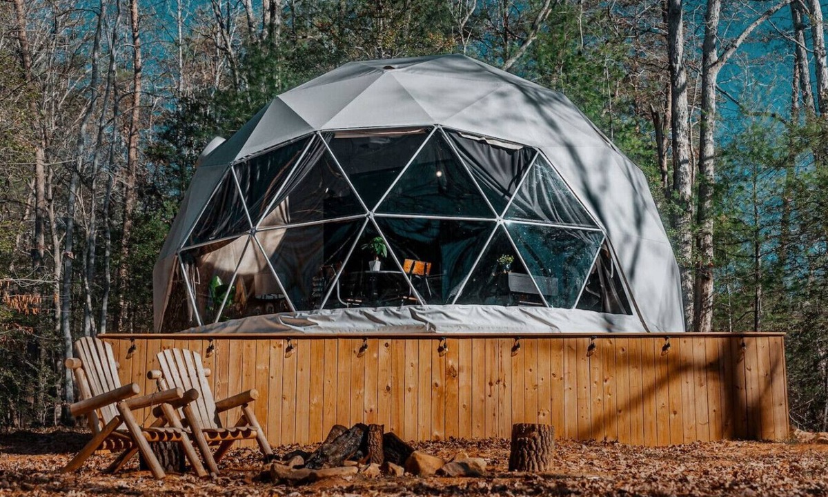 Traphill House | The Glass Globe with Hot Tub Bungalow Star Gazing