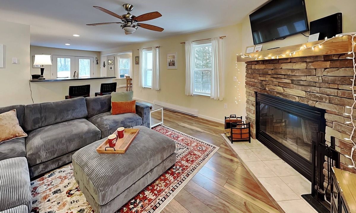 Sky Valley House | The Hideaway House | Hot Tub, Fire Pit, Lake Access
