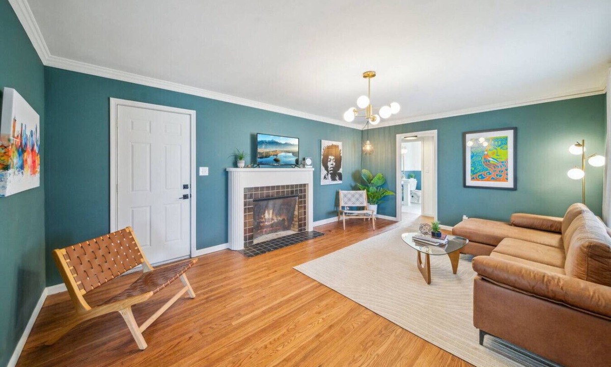 Turner Park House | The Jimi Hendrix Experience