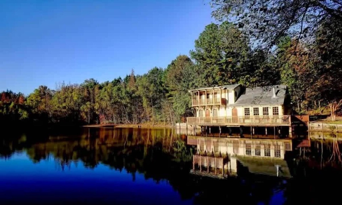 Taylor Cottage | The Lake House - Cypress Woods Place