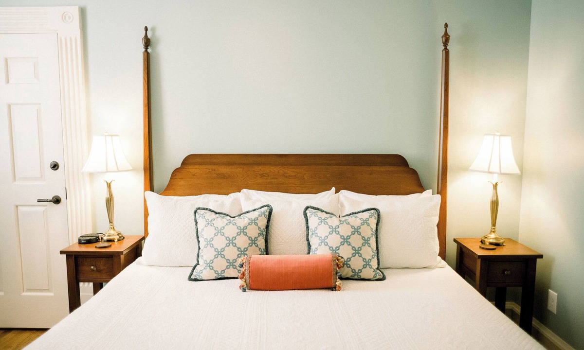 Millersburg Hotel | The Lieutenant's Suite: Sophisticated & Stylish Stay in Millersburg