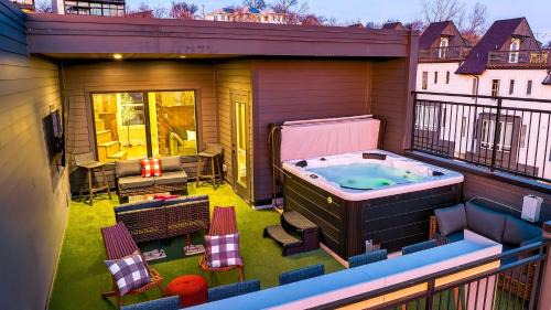 Katie Hill Neighborhood House | The Lodge by AvantStay