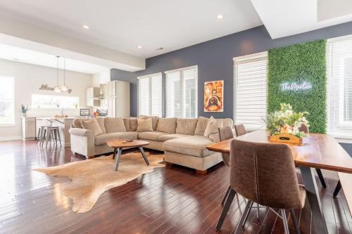 Chestnut Hill House | The Martin by Stay Local Nashville