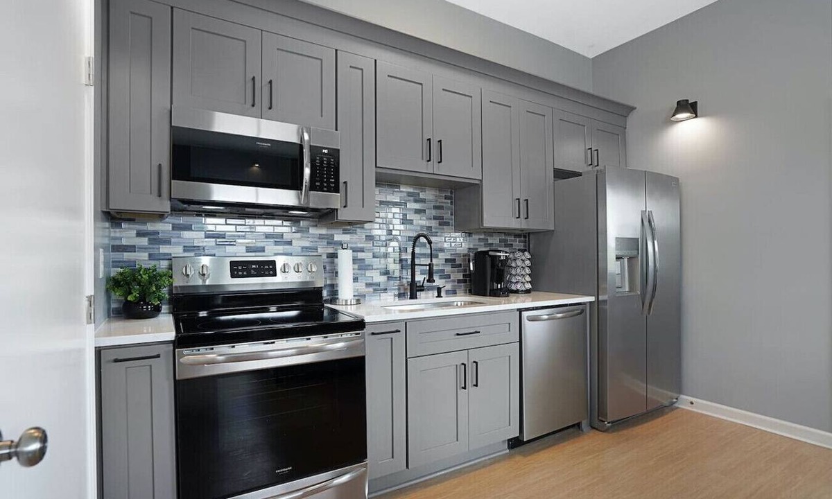Nashville Apartment | The Metropolis | 5 Minutes to Broadway!