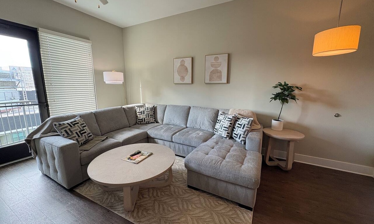 West End Apartment | The Nash Luxe- In the heart of Nashville