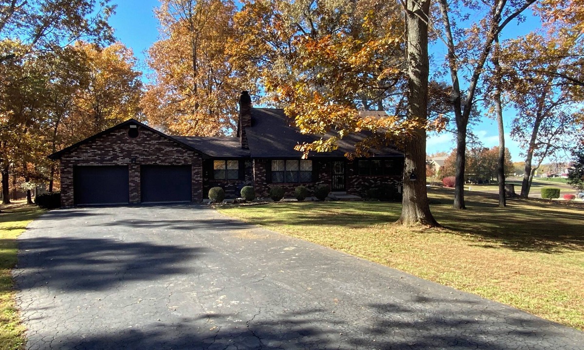 Vine Grove House | The Oak on Cash Court