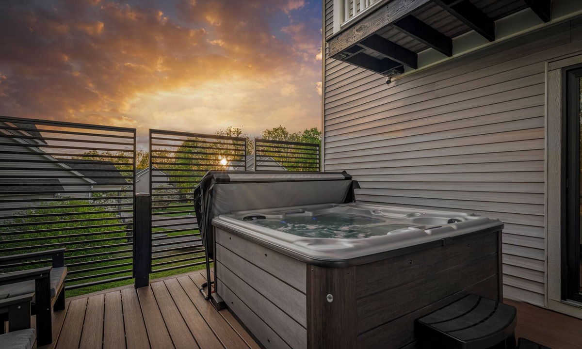 Taylorsville Cabin | The Old Fashioned — Bourbon Country Lake Retreat, Hot Tub
