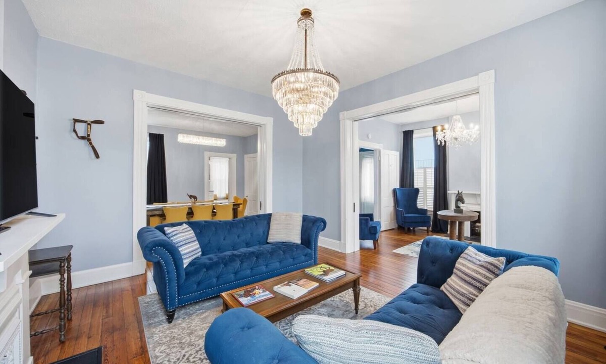 Paris House | The Parsonage of Paris