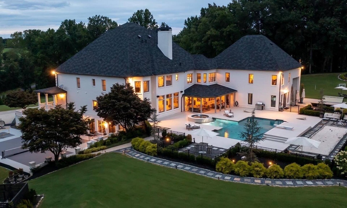 Cumming House | The Perfect Luxury Getaway! Weddings Welcome!
