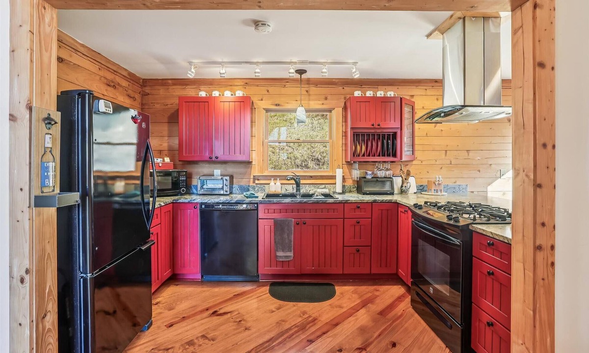 Old Timberline House | The perfect place to rest, relax and stay Logged Out!