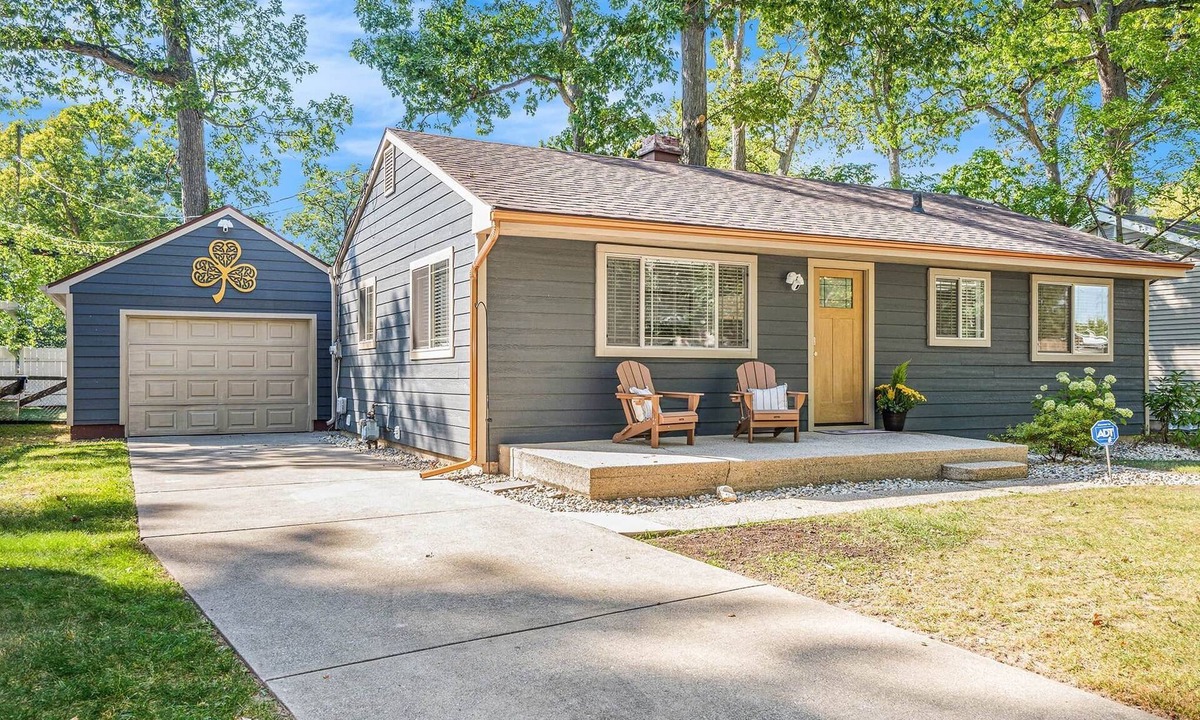 Wooded Estates House | The Rock by Golden Home Rentals