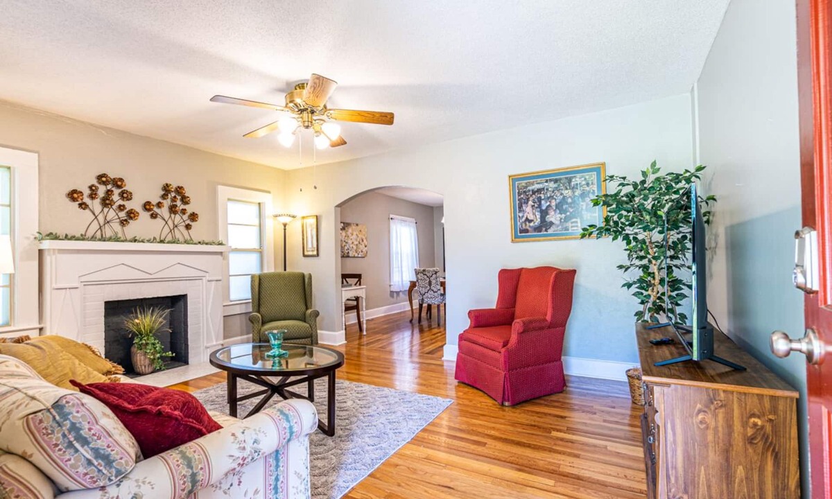 Hartselle House | The Serenity Retreat in Small Town Hartselle