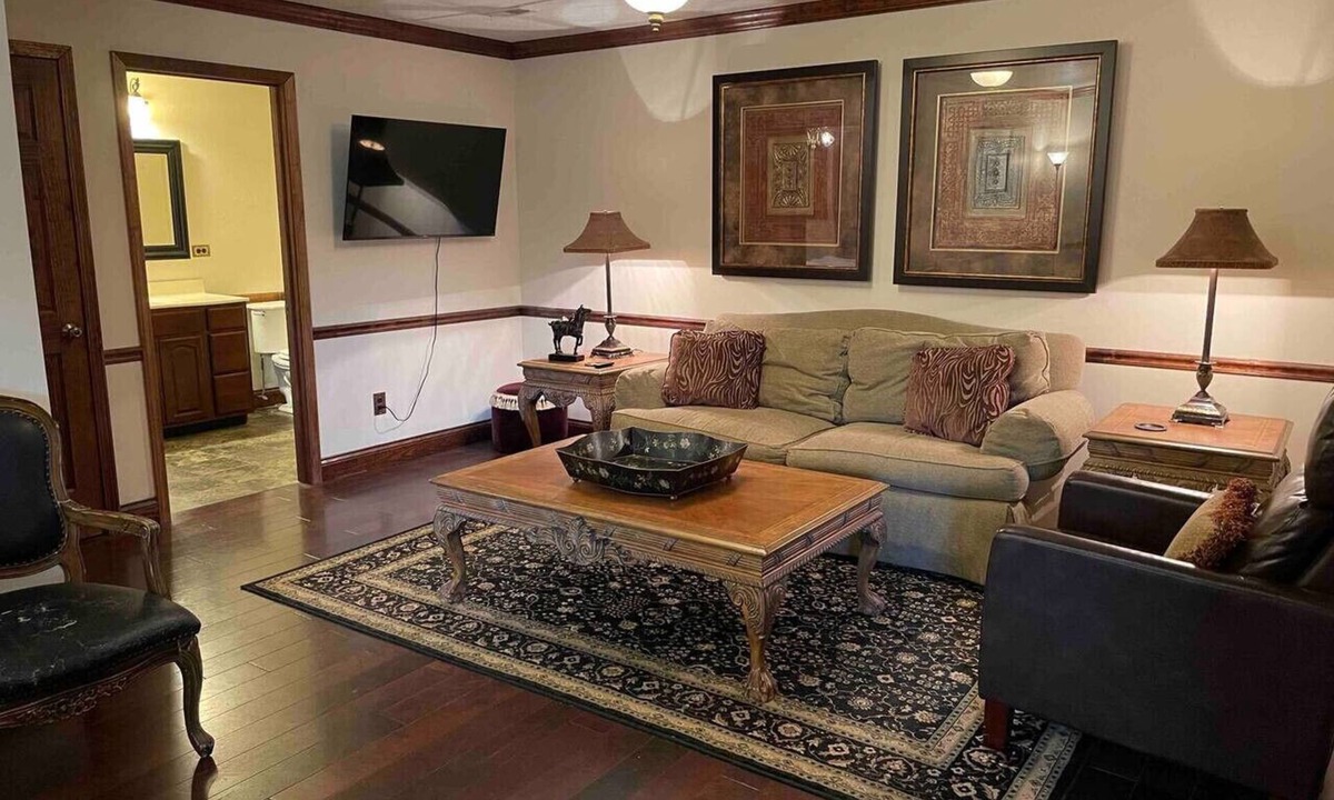 Knoxville House | The Stables Cottage