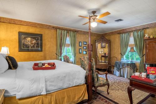 Highlands - Perkins Bed & Breakfast | The Stockade Bed and Breakfast