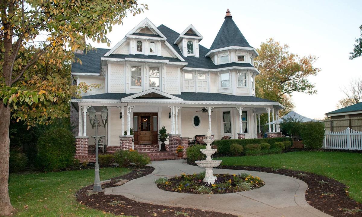 Downtown Bed & Breakfast | The Victoria B & B