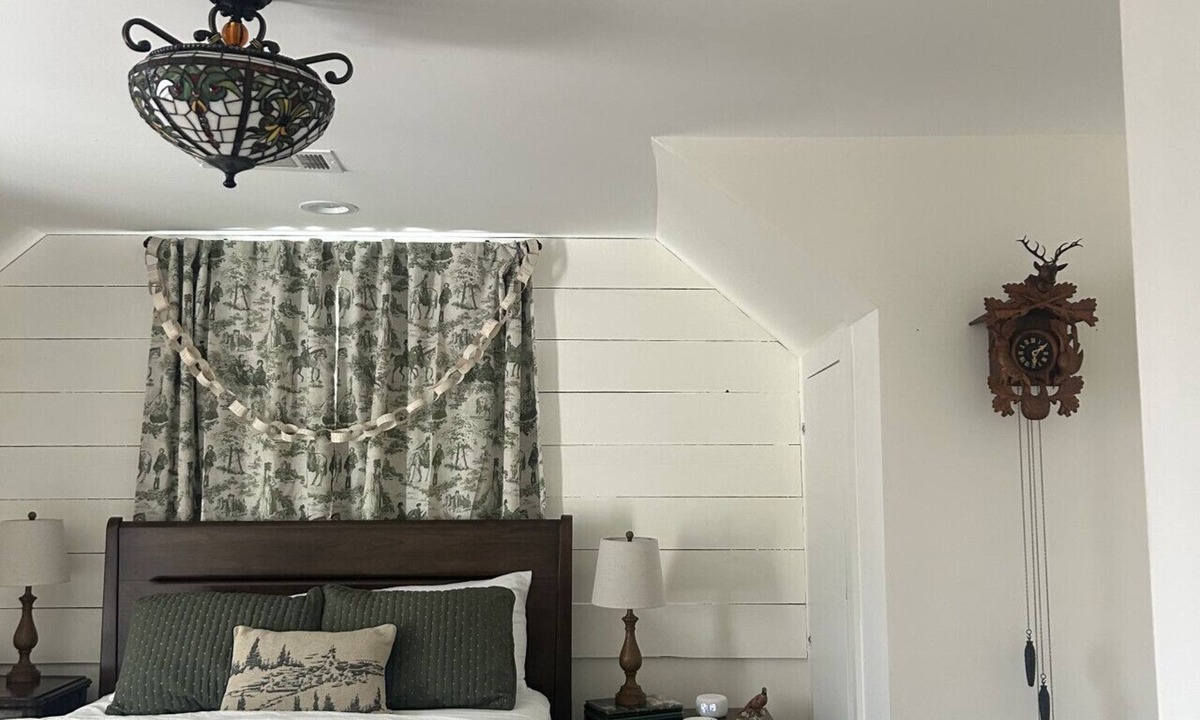 Ball Ground Bed & Breakfast | The Walter B Room at The Ball Ground House