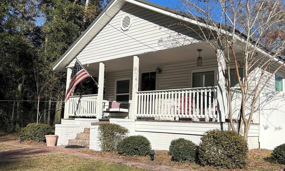 Brewton House | The Weaver House - pool/no cleaning fee - a day trip to Gulf Coast Beaches