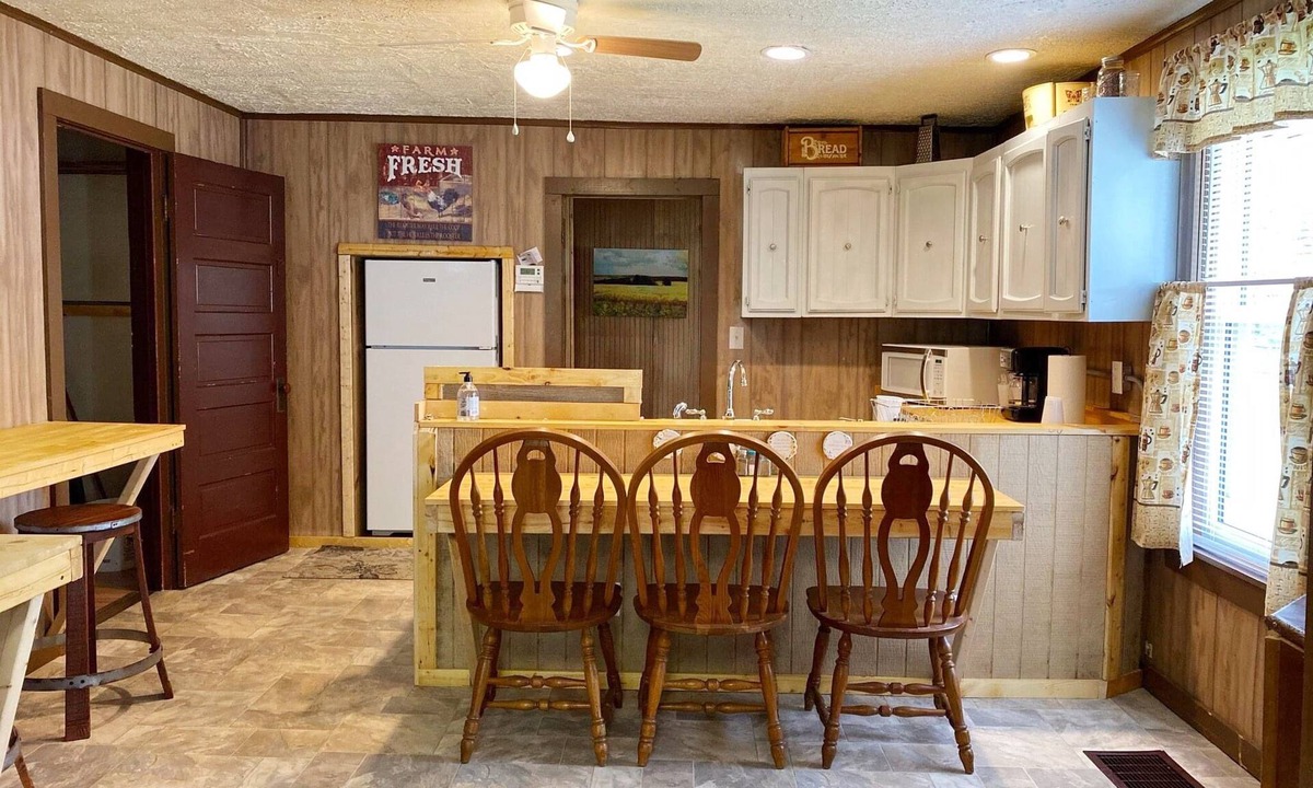 Northfork House | The West Virginia Way, The Bears Den