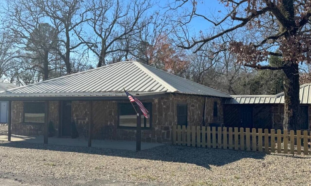 Pickens Cabin | Thelma`s Place- Broken Bow/Hochatown- 1bd