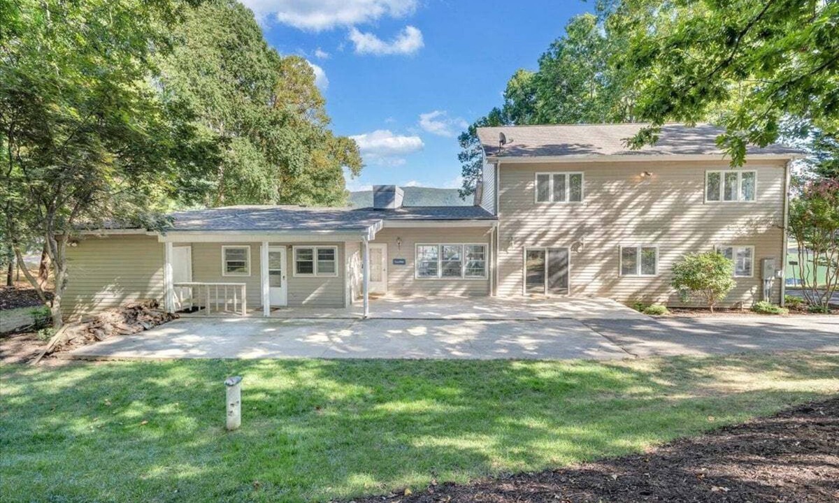 Penhook House | Thomwells Family Affair - Private Dock, Sleeps 18!