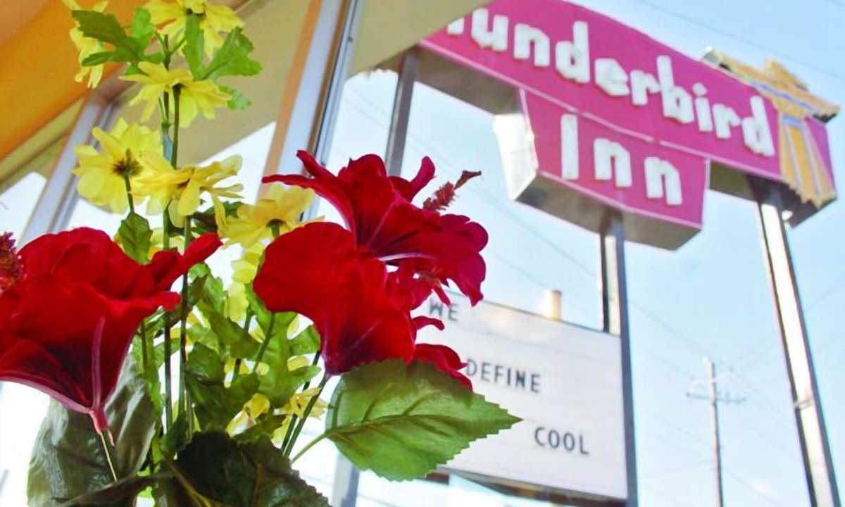 Yamacraw Village Hotel | Thunderbird Inn