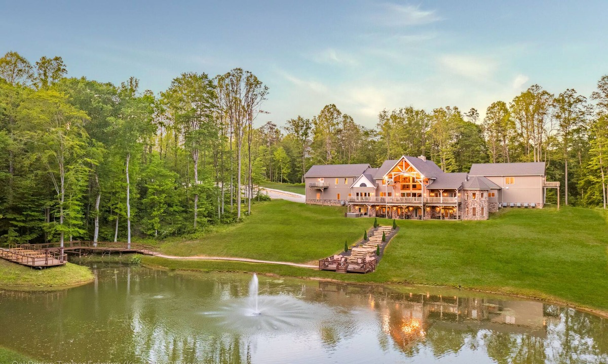 Rockbridge Cabin | Timberframe Lodge| Hocking Hills, Luxury, Pond